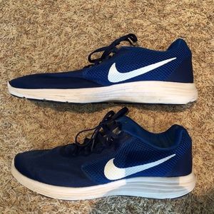 Nike Men’s Revolution 3